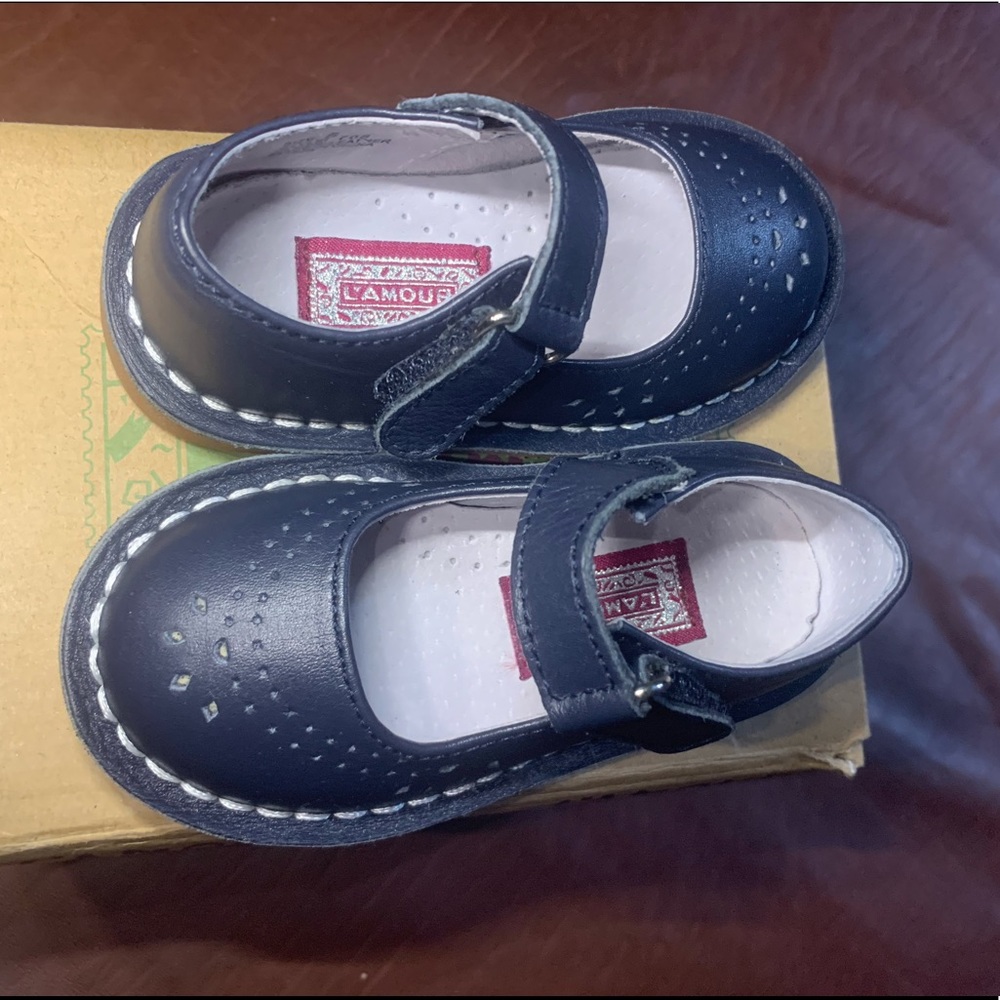 Lamour Mary Janes